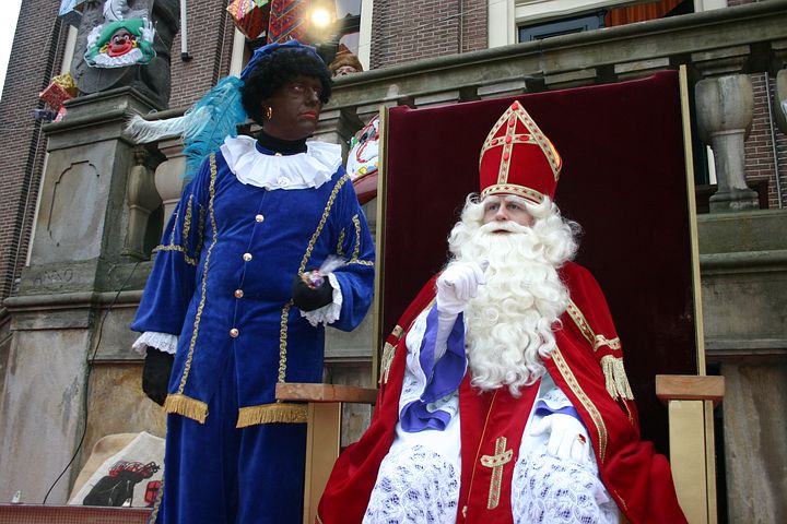 Nicholas the Dutch Family 5 Sinterklaas | Woody Packer
